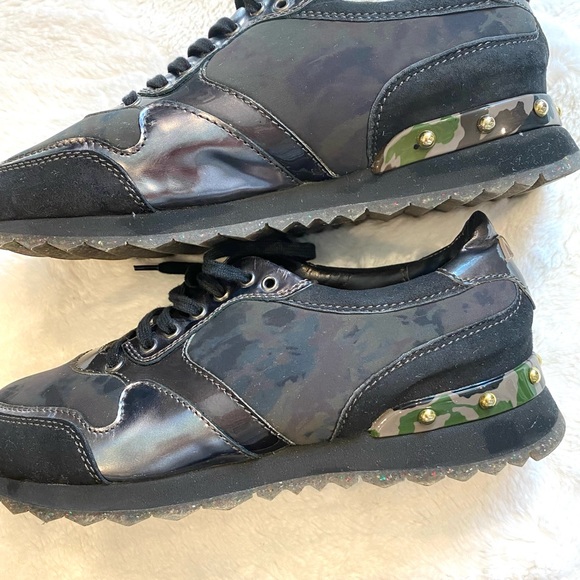 Agl excellent condition Camo sneakers with gold studs - Picture 5 of 9